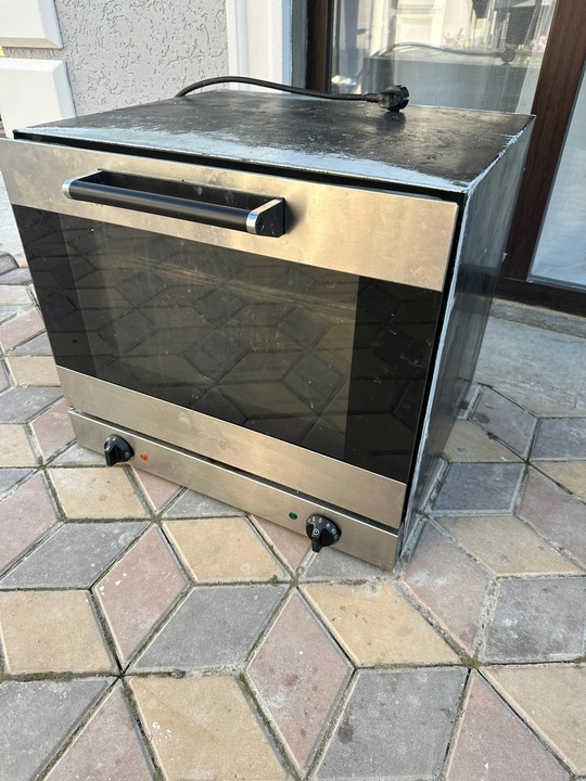 Духовой шкаф smeg , продаю
