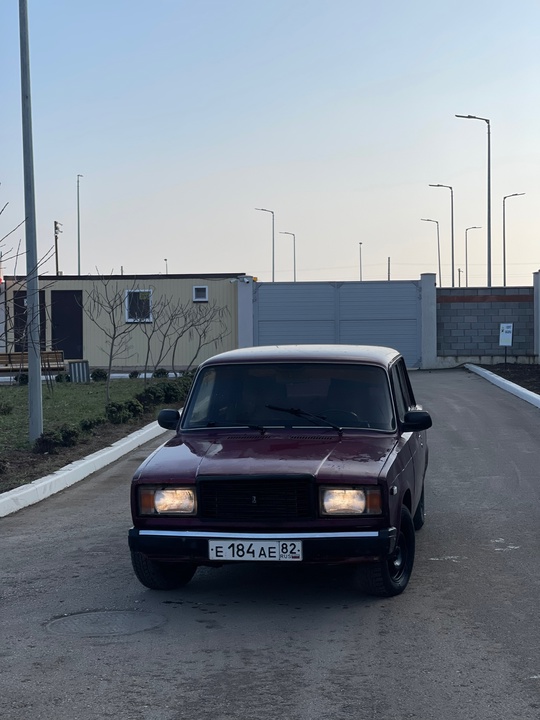 Продам ваз 2107
По технике все (4)