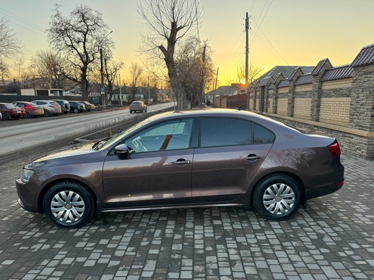 Продаю личный автомобиль 
Volkswagen Jetta (2)