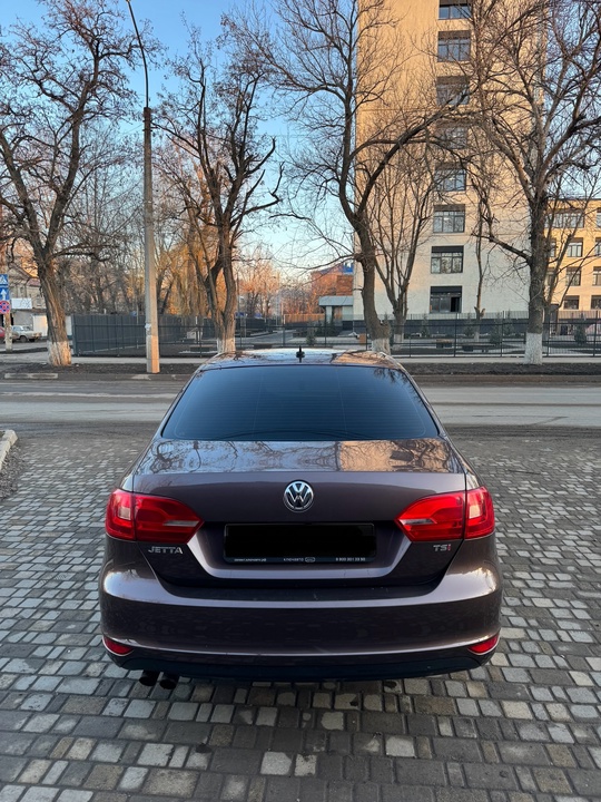 Продаю личный автомобиль 
Volkswagen Jetta (4)