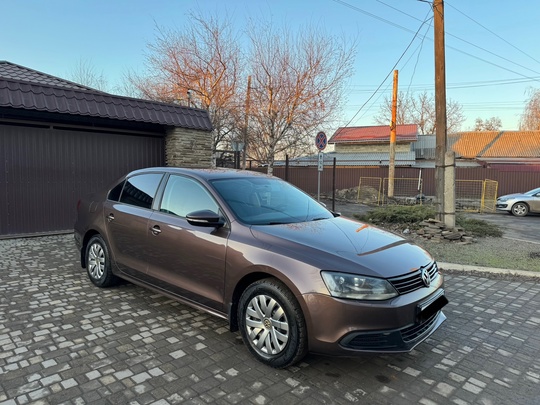 Продаю личный автомобиль 
Volkswagen Jetta (7)