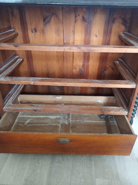 Продам комод. 
Самовывоз. Квартира Героев (3)