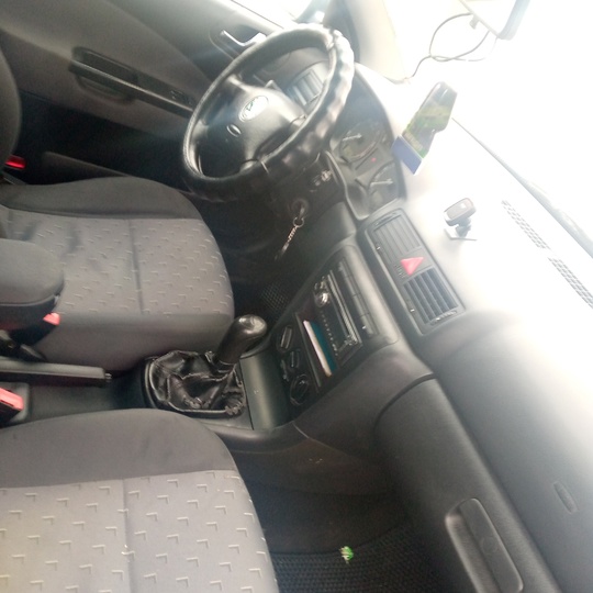 Продам шкода актавия тур 1.4 (5)