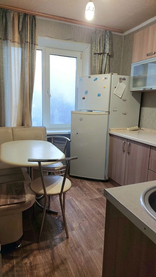 Донецк
Продам 2 ком кв Текстильщик, (2)