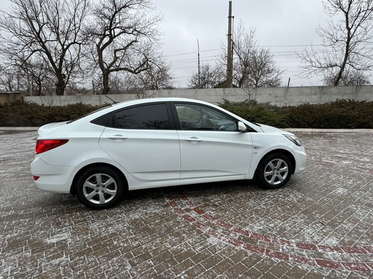Продаю в хорошие руки Hyundai (3)