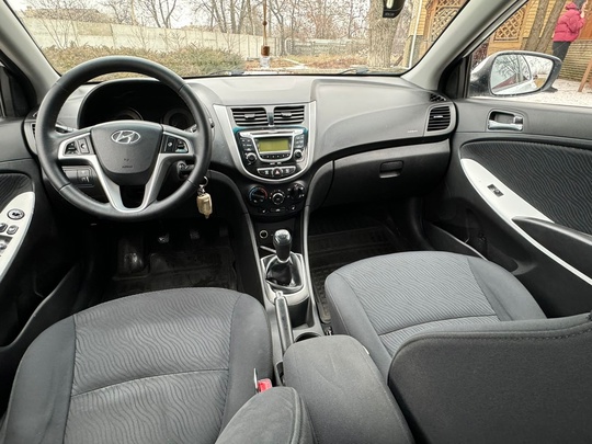 Продаю в хорошие руки Hyundai (4)