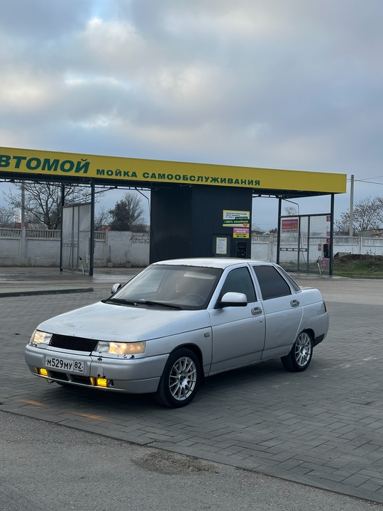 Продам 2110. 2003 года выпуска.
Мотор