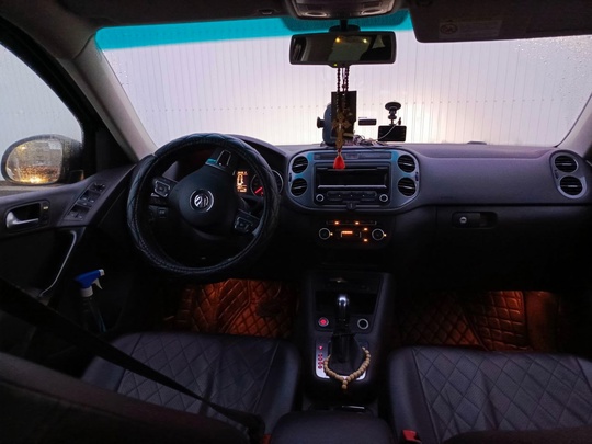 (Анонимно)
Продам Volkswagen Tiguan 1.400000т.р.
Пробег : (6)