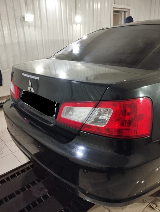 Продам Mitsubishi Galant 2.4 
2008 (6)