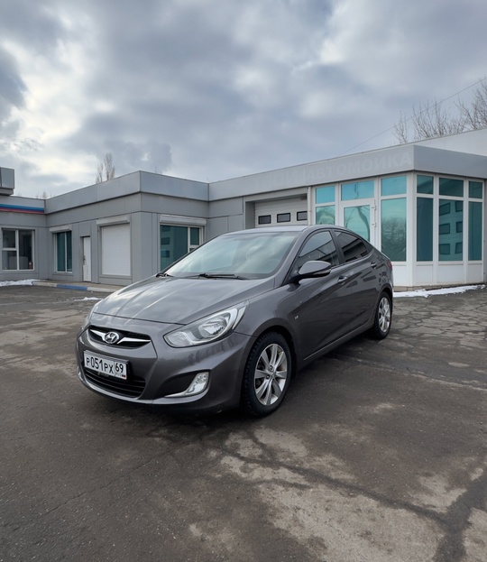 Продам Hyundai Solaris 2011 г.в (2)