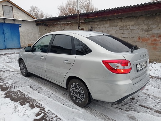 !!! Продам отличный автомобиль LADA (1)