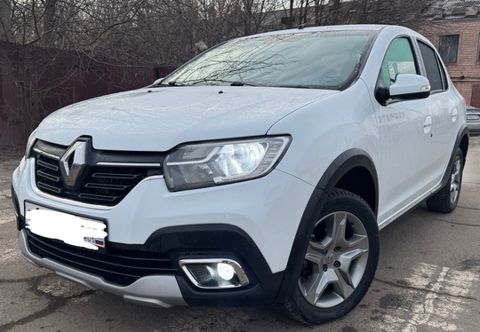 В ПРОДАЖЕ RENAULT LOGAN STEPWAY