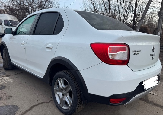 В ПРОДАЖЕ RENAULT LOGAN STEPWAY (2)
