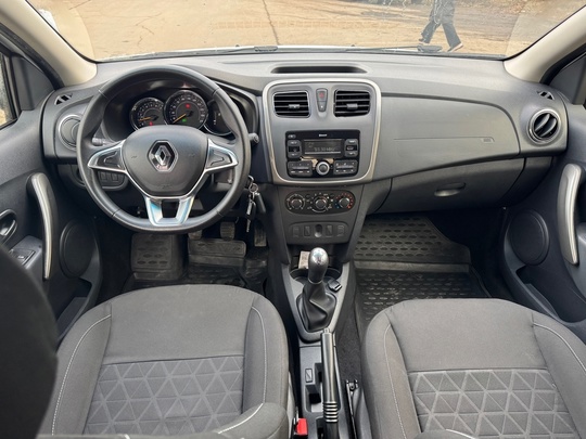 В ПРОДАЖЕ RENAULT LOGAN STEPWAY (4)