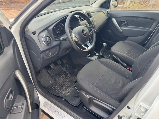 В ПРОДАЖЕ RENAULT LOGAN STEPWAY (5)