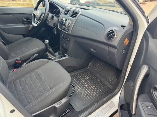 В ПРОДАЖЕ RENAULT LOGAN STEPWAY (6)