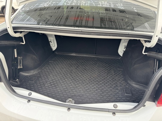 В ПРОДАЖЕ RENAULT LOGAN STEPWAY (9)