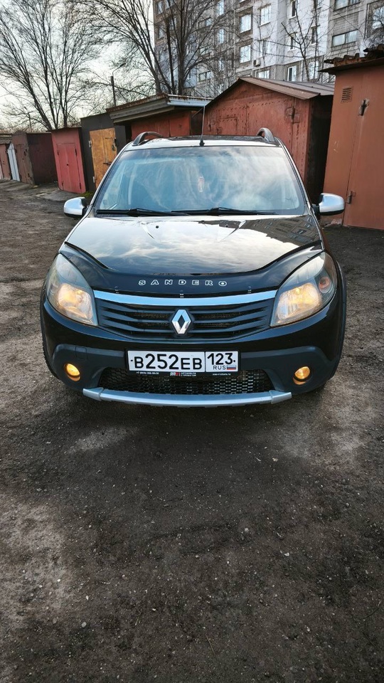 Продам Renault Sandero Stepway 2012