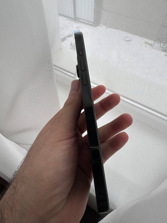 Продам iPhone 14 Pro Max (2)