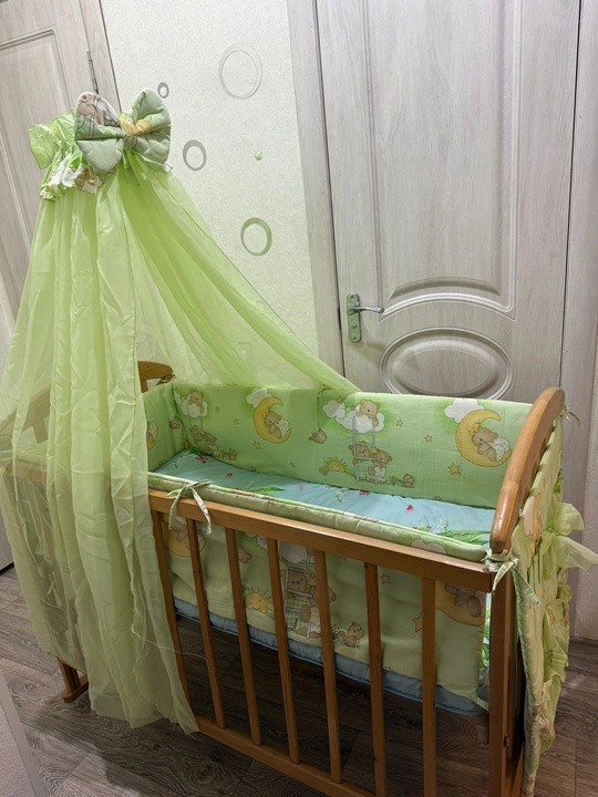 Продам
1-5 фото кроватка колыбель из
