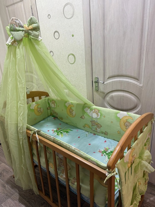 Продам
1-5 фото кроватка колыбель из (3)