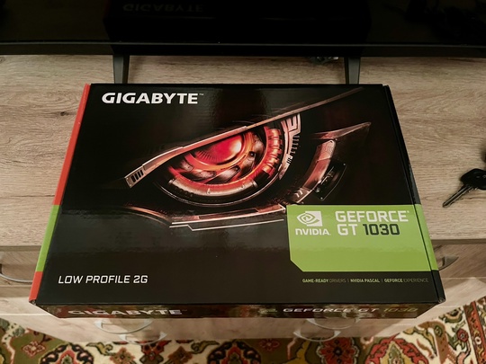 Продам новую видеокарту Gigabyte GeForce