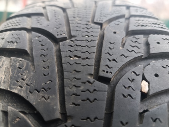 Продам зимнюю резину hankook winter (2)