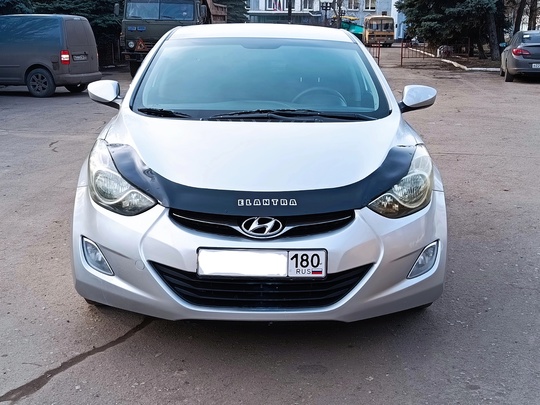Продам авто Hyundai Elantra 2013г (1)