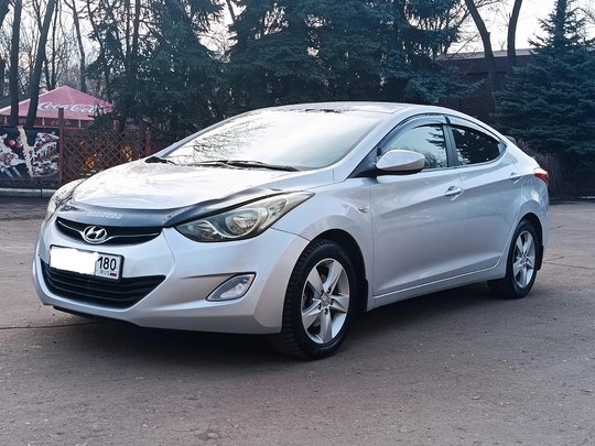 Продам авто Hyundai Elantra 2013г (2)