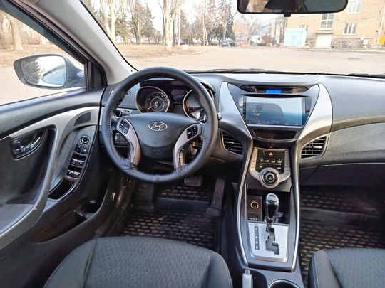 Продам авто Hyundai Elantra 2013г (8)