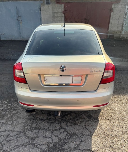 Skoda Octavia 1.6 MT, 2011 (3)
