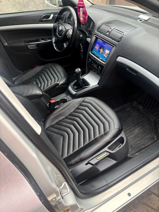 Skoda Octavia 1.6 MT, 2011 (6)