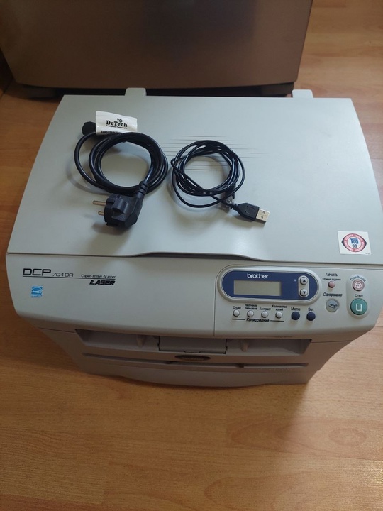 Продам МФУ лазерный brother dcp