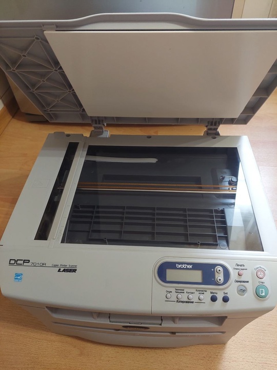 Продам МФУ лазерный brother dcp (1)