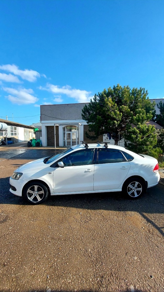 Продам полика 2011 года, автомат (4)