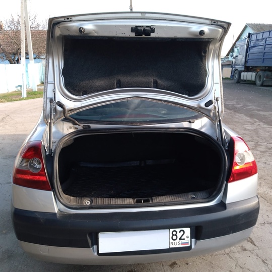 Продам Рено Меган 2005г.машина каждый (3)