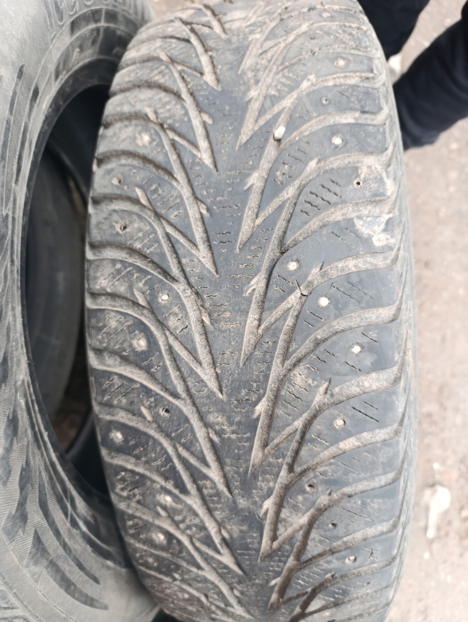 Продам покрышки YOKOHAMA 225/65/R17
Район Текстильщика
Цена (1)