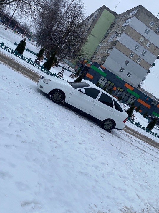 Автомобиль: priora 
Город осмотра: Ярославль (8)