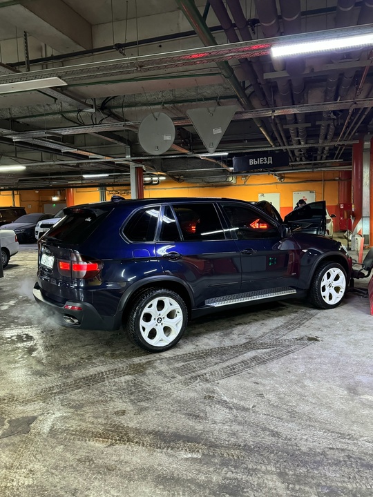 BMW X5 E70 2008год 4.8л (5)