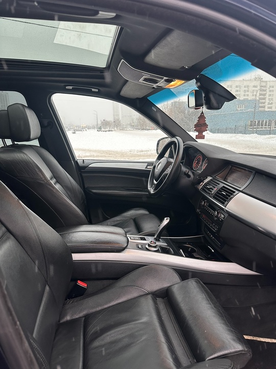 BMW X5 E70 2008год 4.8л (6)