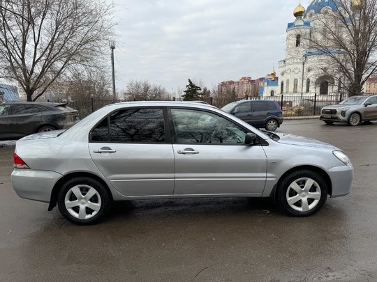 Продам Mitsubishi Lancer 9 в (6)
