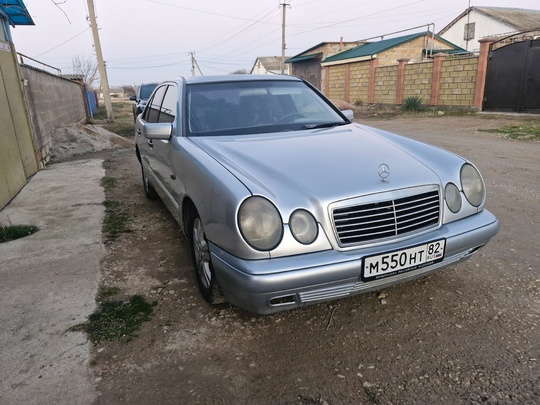Мерседес Е200 w210 1999г
2.0 136л.с (1)