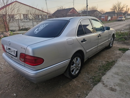 Мерседес Е200 w210 1999г
2.0 136л.с (4)