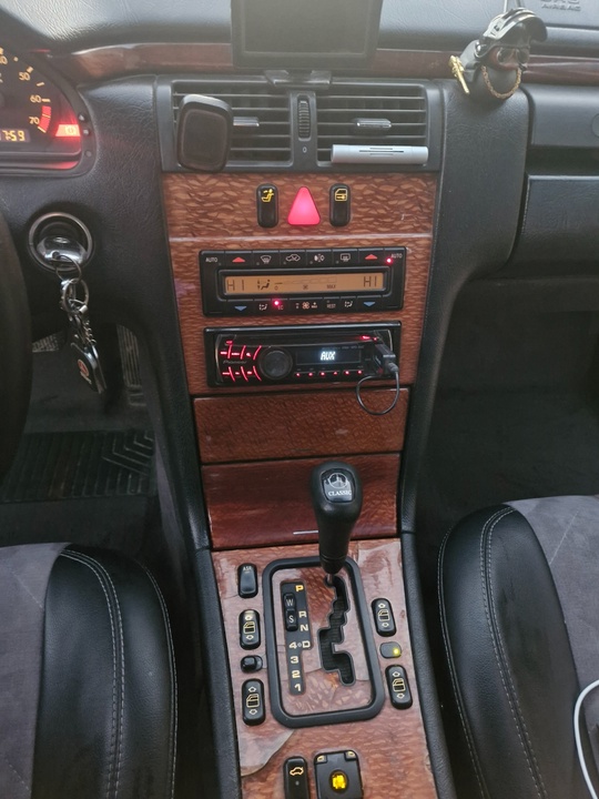 Мерседес Е200 w210 1999г
2.0 136л.с (9)