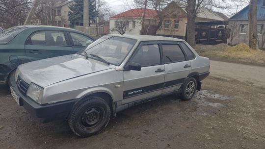 Продам ваз 21099 2002 г (2)