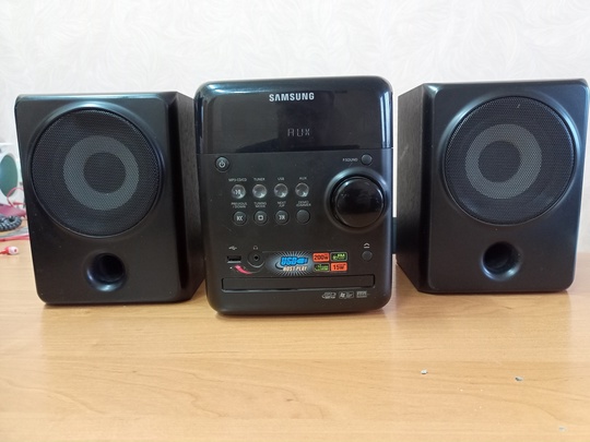 Продам музыкальный центр Samsung MM-A15. (1)
