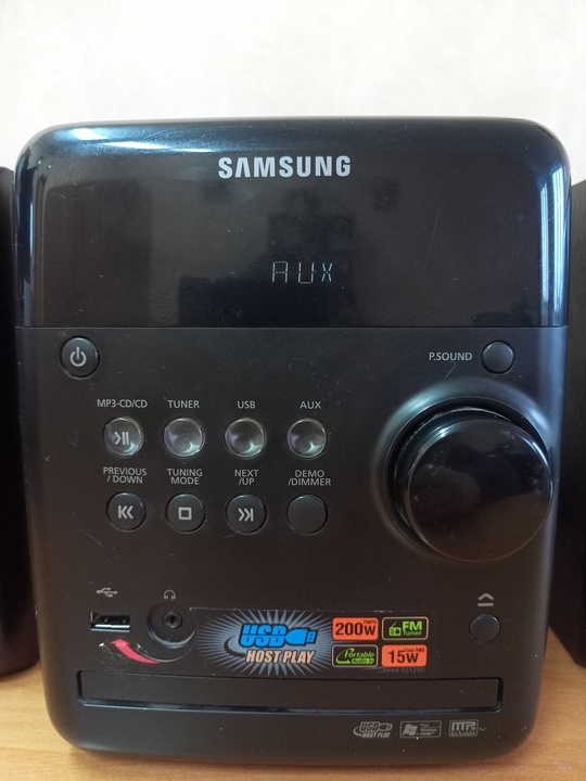 Продам музыкальный центр Samsung MM-A15. (2)
