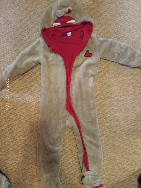 Продам детские вещи и обувь (6)