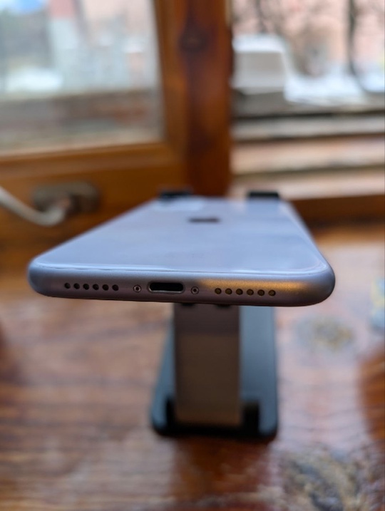 iPhone 11 64 gb
Комплект с (3)