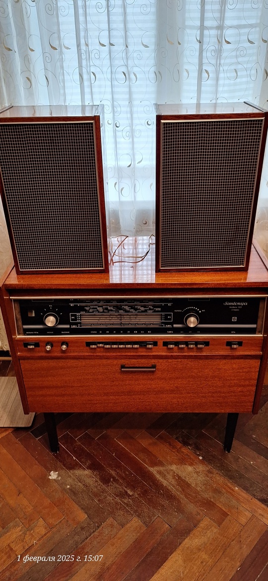 1979год.отл.состояние.всё работает.20000руб.торг.обмен.+7 959 517 98